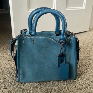 Coach Rogue 25.New